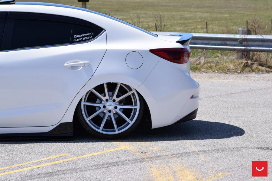 Детали экстерьера Mazda6 on Vossen Wheels (VFS1) 2017 года  (фото 14 из 21)